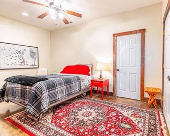 Experience rural charm - Clinton Farmstay Get-Away - Clinton - Camera da letto