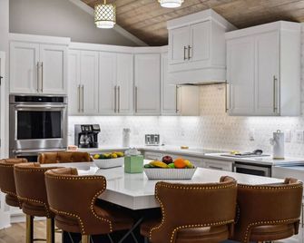 Stunning Private Retreat 25mins North of Nashville - Hendersonville - Kitchen