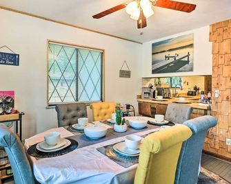 Walk to Lake Game Room Getaway in Pocono Summit! - Pocono Summit - Phòng ăn