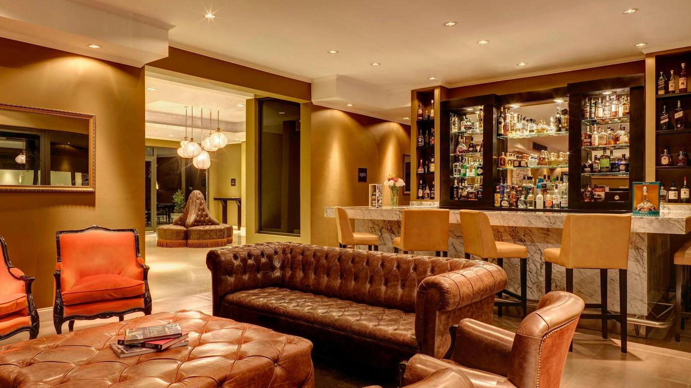 أوبيرج دو فين، أي تريبيوت بورتفوليو هوتل، توبونجاتو