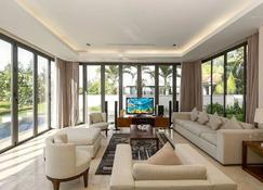 Ocean Luxury Villas Danang - Da Nang - Living room