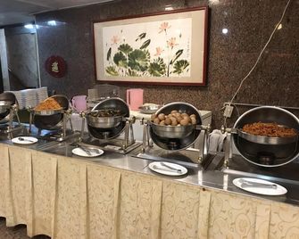 Gemlu Hotel - Lugu Township - Buffet