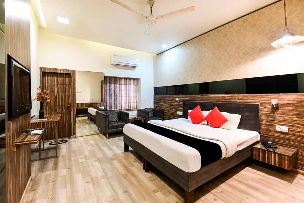 Hotel Surpin Palace - Kota - Schlafzimmer