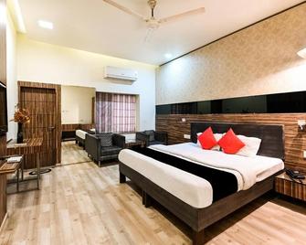 Fabhotel Prime Surpin Palace - Kota - Habitación