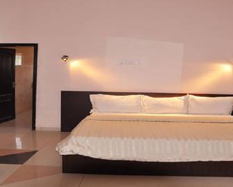 Monte Carlo Hotel Ltd - Enugu - Habitación