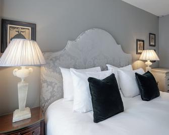 No. 30 Knightsbridge - London - Bedroom