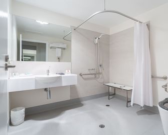 Mayfair Plaza Motel - Sandy Bay