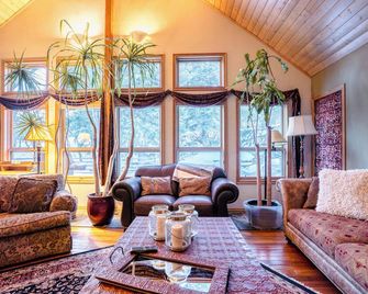 3-bedroom Cabin Near Main St. Park City - Park City - Living room