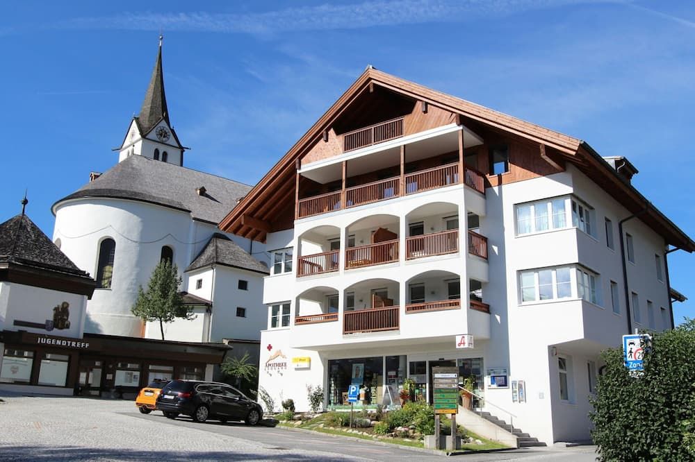 Classic Apartment Near Ski Area In Leogang - לאוגאנג - בניין