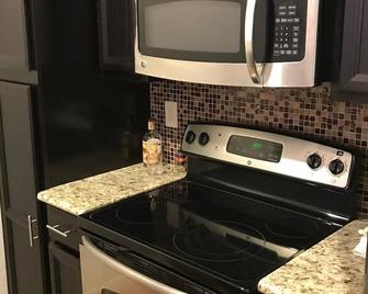 Newly Renovated, All Yours Next to Galleria, West U and River Oaks - Houston - Mutfak