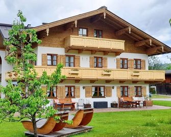 Knapphof - Reit im Winkl - Clădire