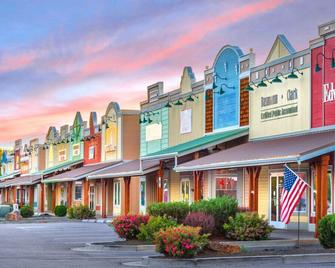 Seaside Escape Downtown Meridian - Meridian - Building