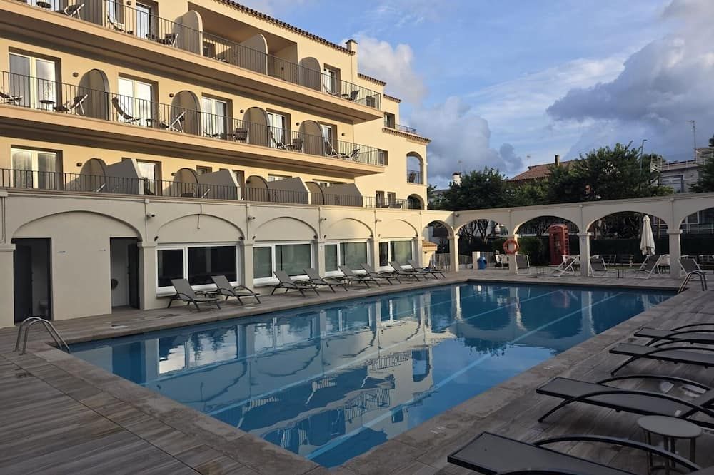 Hotel Canal Olimpic - Castelldefels - Piscina