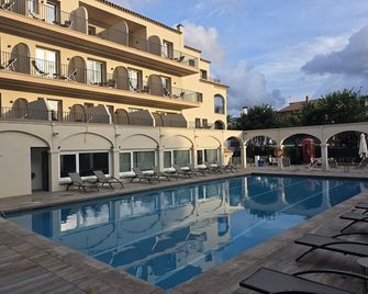 Hotel Canal Olimpic - Castelldefels - Piscina