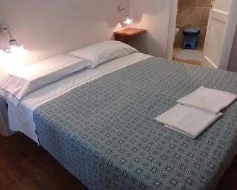 Rina Rooms - Vernazza - Habitación
