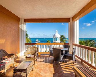 Lighthouse Beach Villas - San Pedro Town - Balcony