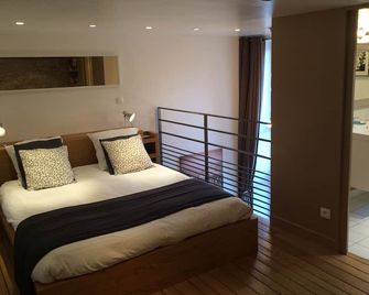Contemporary studio in old barn renovated by architect - Nuits-Saint-Georges - Slaapkamer
