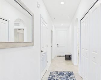 Brand New 2 Bedroom 2 Bath Lux Golf Resort Condo - Immokalee - Hallway