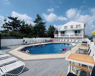 Driftwood Motel - Point Pleasant Beach - Bazén