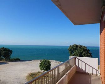 Residence Belvedere - Rodi Garganico - Balkón