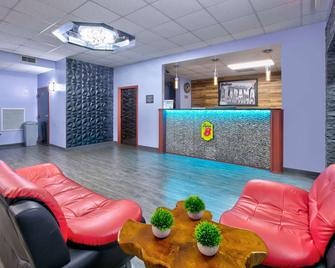 Super 8 by Wyndham Mobile/Tillmans Corner - Mobile - Lobby