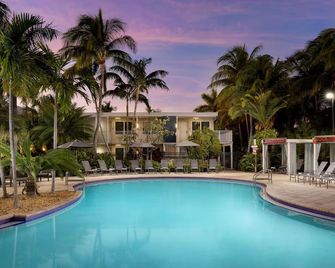 Relaxing Double Queen, Fairfield Inn, Breakfast Included, Near Downtown Key West - Cayo Hueso - Pileta