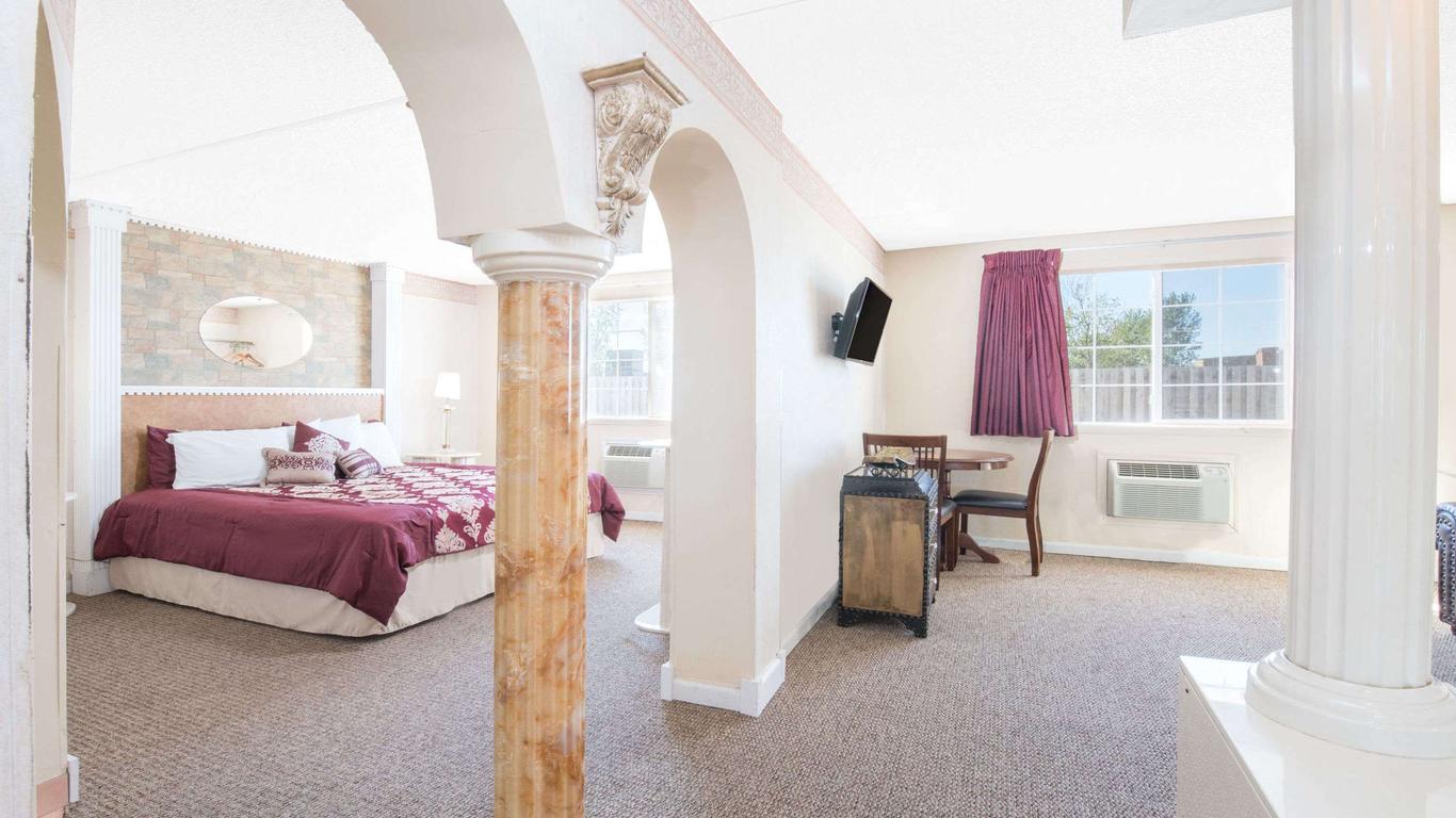 Knights Inn and Suites Grand Forks