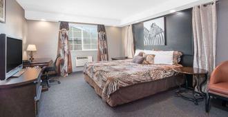 Knights Inn and Suites Grand Forks - Grand Forks - Quarto