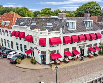 Hotel Restaurant 't Heerenlogement - Harlingen - Gebäude