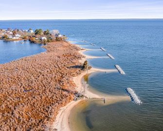 Waterfront, Firepit, Kayak, Game room, Potomac 2hrs from DC, Dogs+EV OK - Montross - Playa