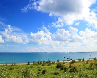 Ocean Hills Chouraku Stay - Kin - Beach