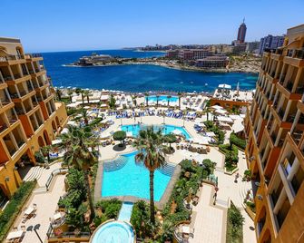 Corinthia St George's Bay - סנט ג'וליאנס - בריכה