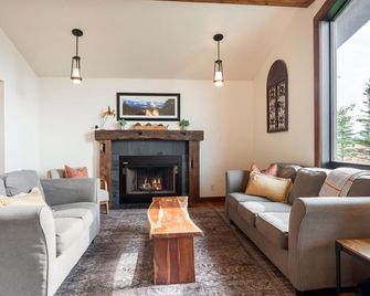 Grand View - Targhee Ski Resort, Jackson, Hot tub - Tetonia - Living room