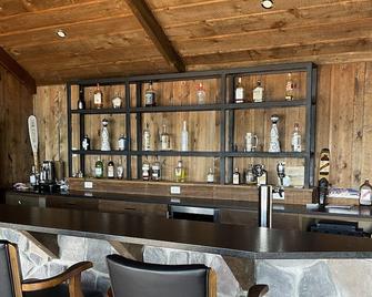 St. Joseph Island retreat - Hilton Beach - Bar