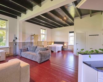 t Voorhuis Kolderveen - Nijeveen - Sala de estar