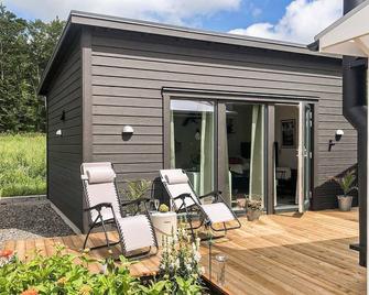 Cozy home in Tvååker with kitchen - Tvååker - Patio