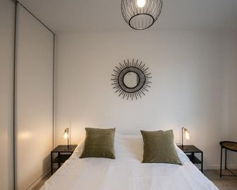 Le Bollier - Charmant appartement au calme - Lyon - Bedroom