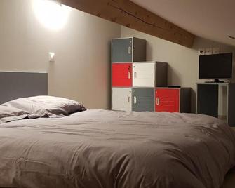 Grange de caractère en pierre al badiu - La Llagonne - Habitación