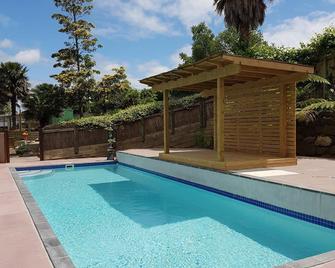 Huntington Stables Retreat - Cambridge - Piscina