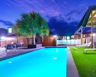Quality Hotel City Centre - Coffs Harbour - Piscine