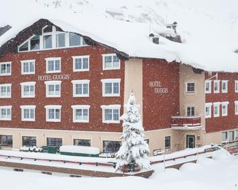 Bed & Breakfast Hotel Guggis - Zürs - Building