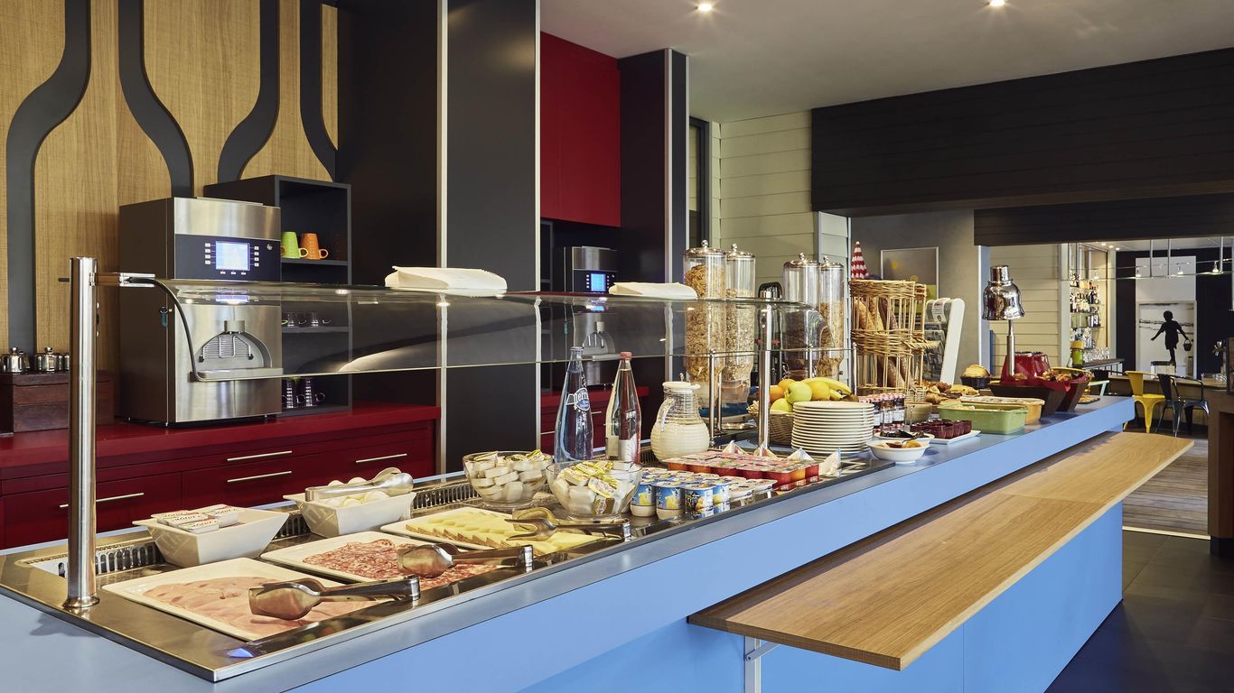 إيبيس ستايلز تولون لا سان سور مار