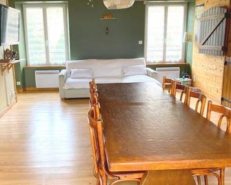 La bourrique - Pradelles - Salle à manger