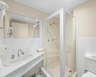 East Port Motor Inn - Port Macquarie - Bathroom