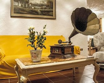 Casale delle Rose B&B Fattoria - Roseto degli Abruzzi - Sala de estar