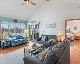 Nv8 - Happy Hours On The Sound - Duck - Sala de estar