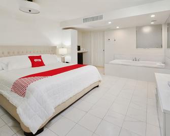 OYO Hotel Coral Gables - Miami Airport - Coral Gables - Ložnice