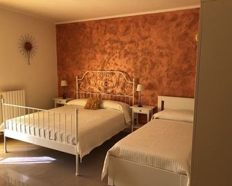 B&b Smile - Monopoli - Camera da letto