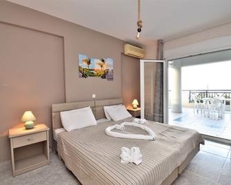 Sueno Beach Hotel - Polychrono - Schlafzimmer