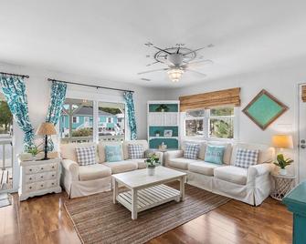 The Marlin House / 143 Marlin Drive 3 Bedroom Home - Supply - Living room